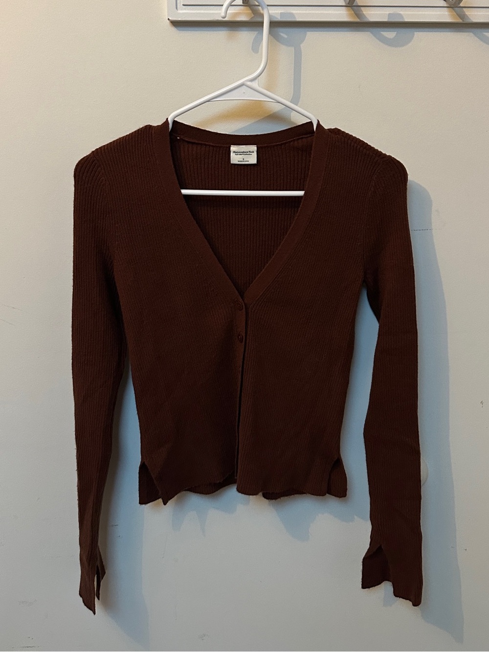 Abercrombie & Fitch Ribbed Crewneck Sweater in Chocolate Brown